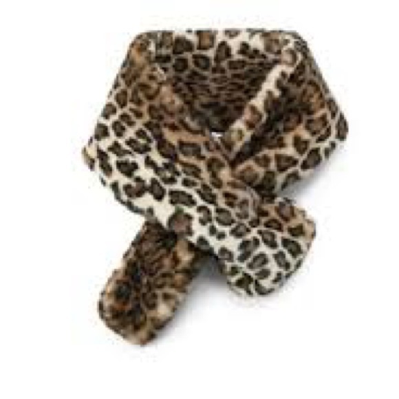 Cabi bundle up scarf - Picture 5 of 5